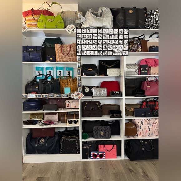 stephposh is live with $ 3 Twisty Tuesday fun with Rikki! - Picture 8 of 12